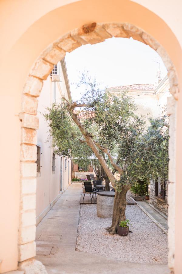 Hotel Maslina Seget  Εξωτερικό φωτογραφία