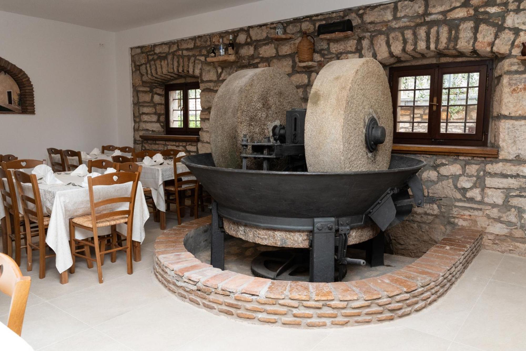 Hotel Maslina Seget  Εξωτερικό φωτογραφία